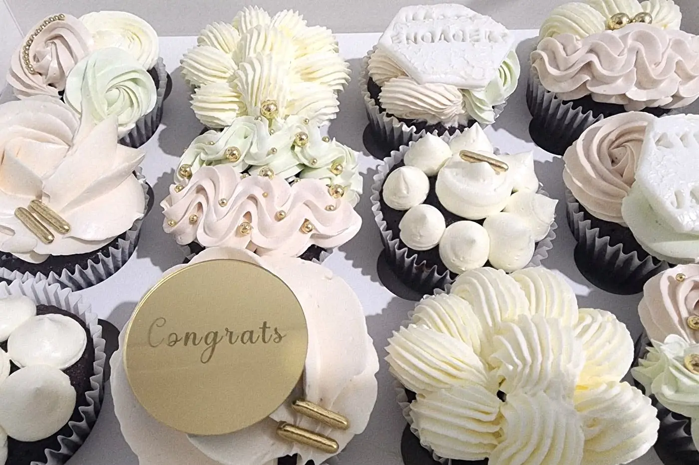 Engagement cupcakes in cream and blush